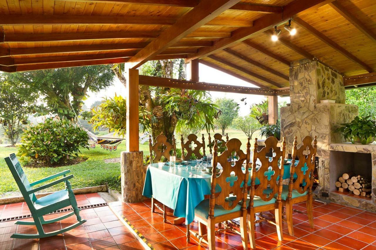 La Casa De Piedra Vila Guatapé Exterior foto