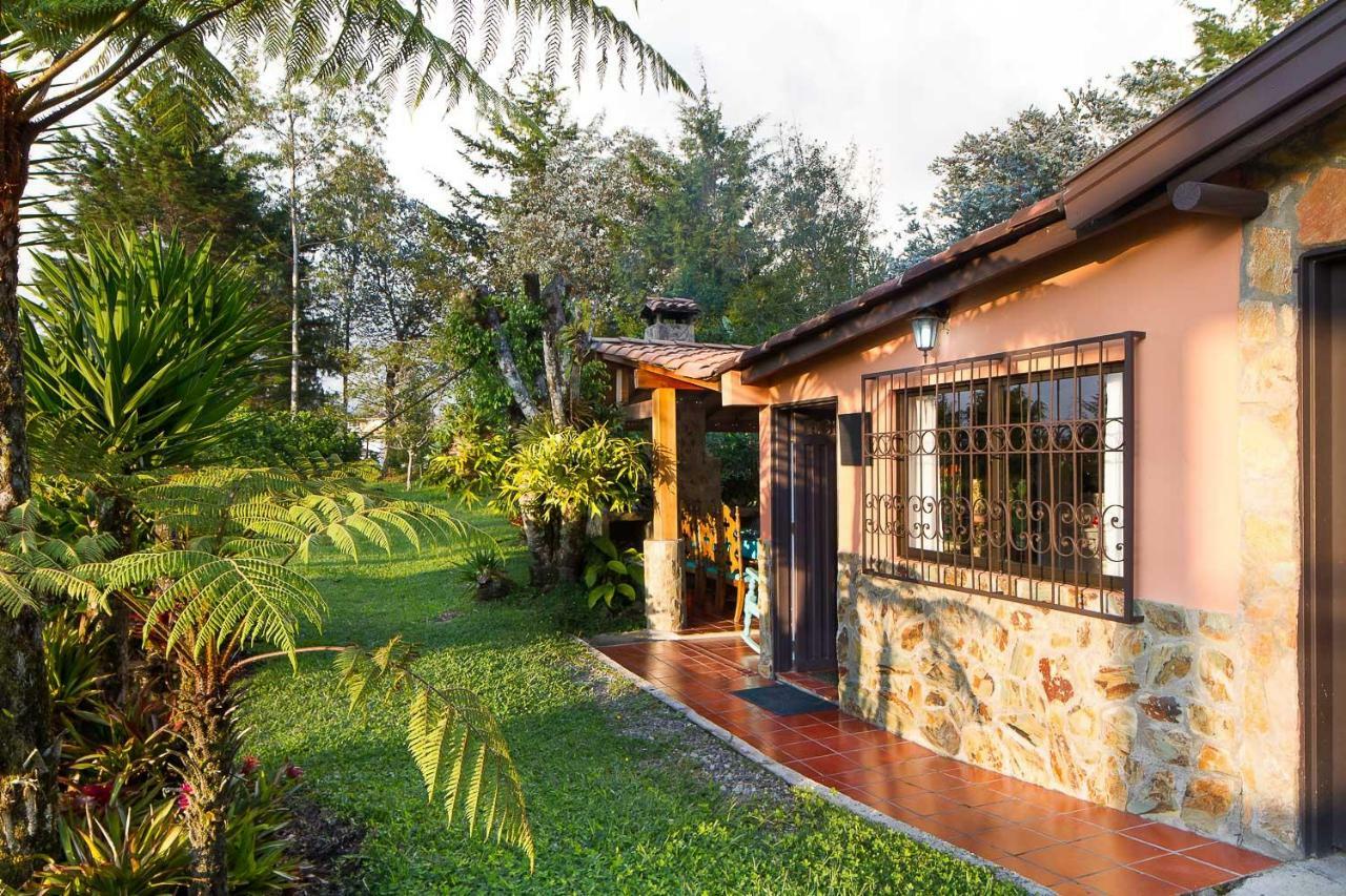 La Casa De Piedra Vila Guatapé Exterior foto